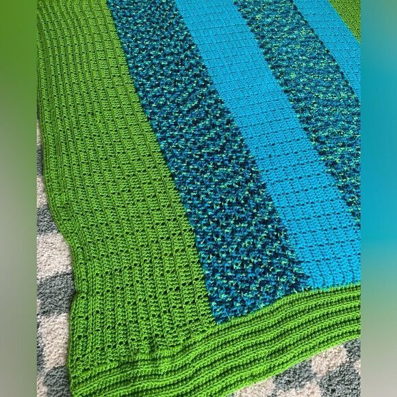 VTG Afghan Blanket Handmade Crocheted Hippie Boho Striped Blanket Green Blue - Picture 2 of 6